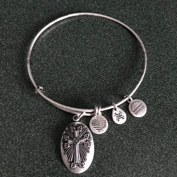Alex and Ani Expandable Wire Bracelet Armenian Cross Charm - Picture 1 of 10
